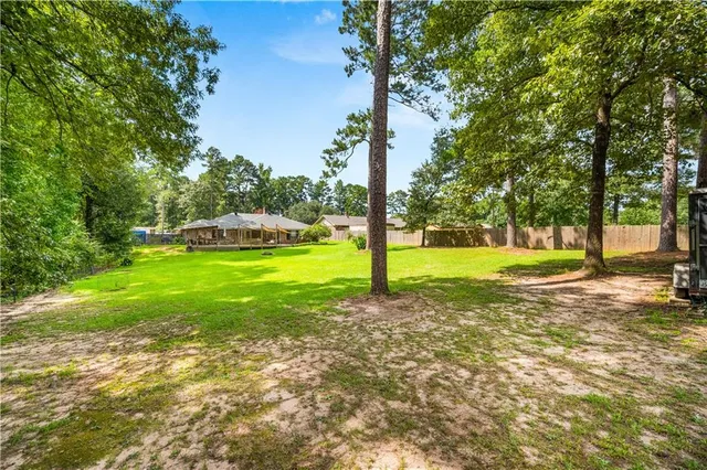 $323,000 | 255 Mosby Drive, Pineville, LA 71360