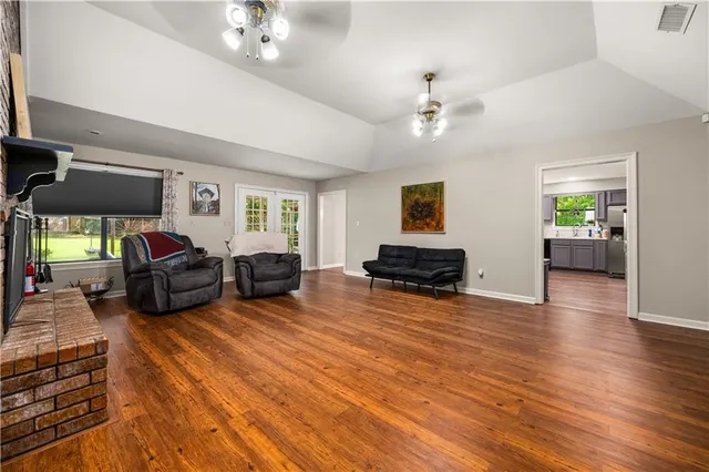 $323,000 | 255 Mosby Drive, Pineville, LA 71360