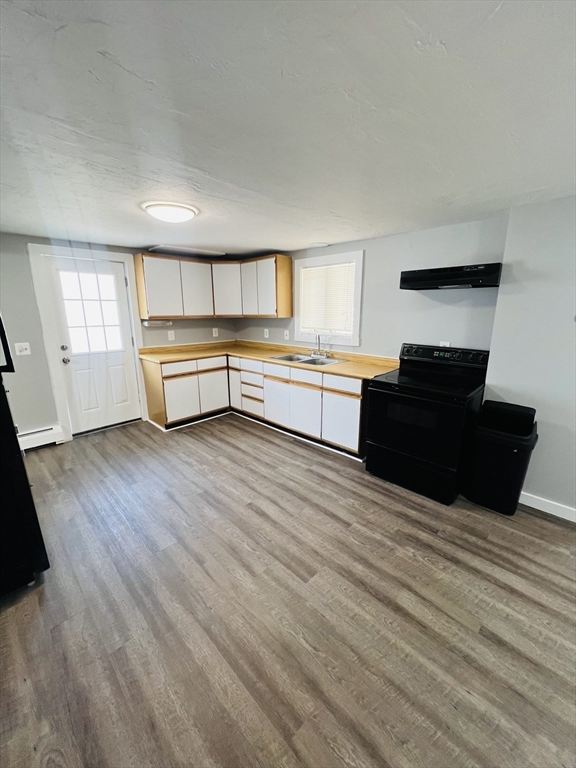 19 Myrtle Avenue Webster, MA 01570 - Photo 3 of 41