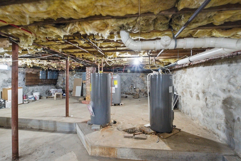 19 Myrtle Avenue Webster, MA 01570 - Photo 36 of 41