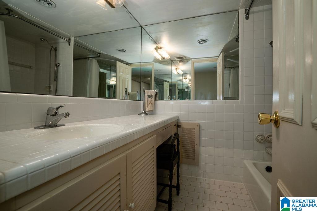 3224 Brookwood Road Birmingham, AL 35223 - Photo 42 of 59