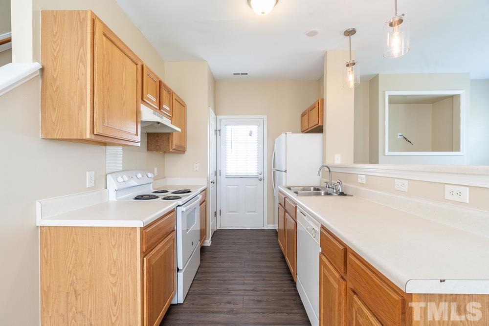 5816 Wynmore Road Raleigh, NC 27610 - Photo 10 of 30