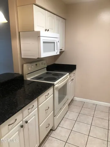 $69,000 | 3310 Washington Avenue, Unit 1318, Pascagoula, MS 39581