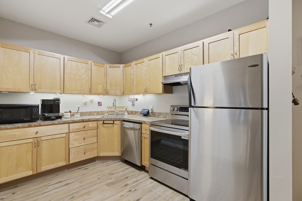 531 Main Street, Unit 207M Worcester, MA 01608 - Photo 8 of 20