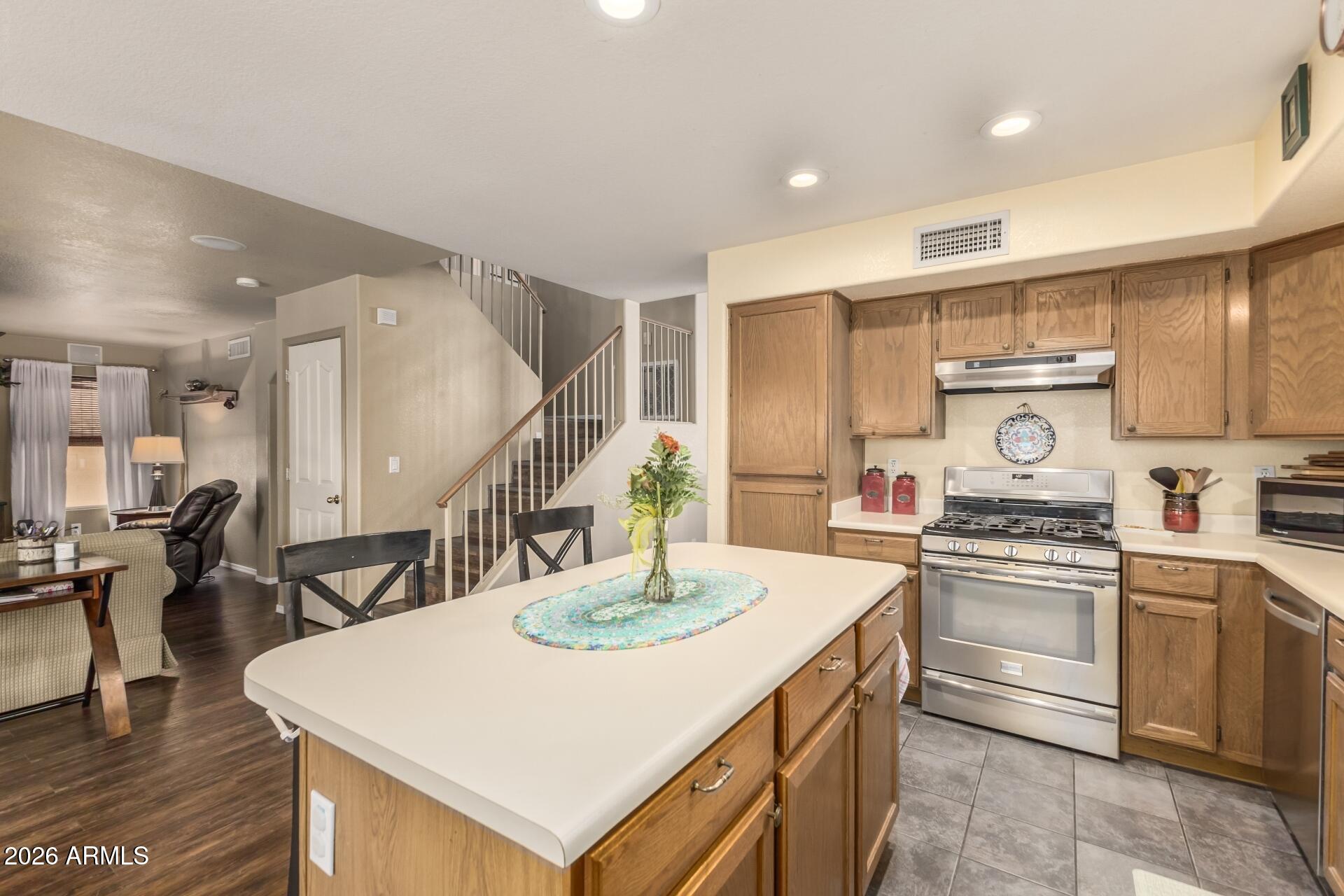 1495 East Cheyenne Street Gilbert, AZ 85296 - Photo 4 of 33 16 - Cheyenne