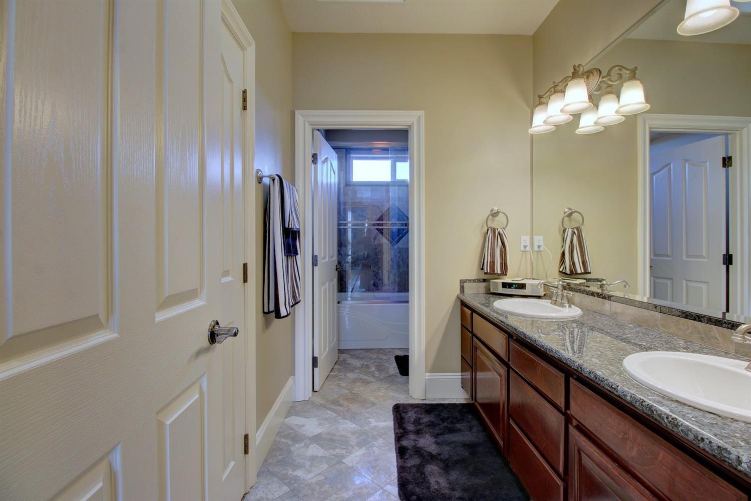 569 Grey Hawk Way Central Point, OR 97502 - Photo 16 of 35 Additional Photo