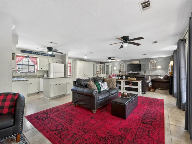 $399,500 | 10277 Champion Forest Loop, Conroe, TX 77303