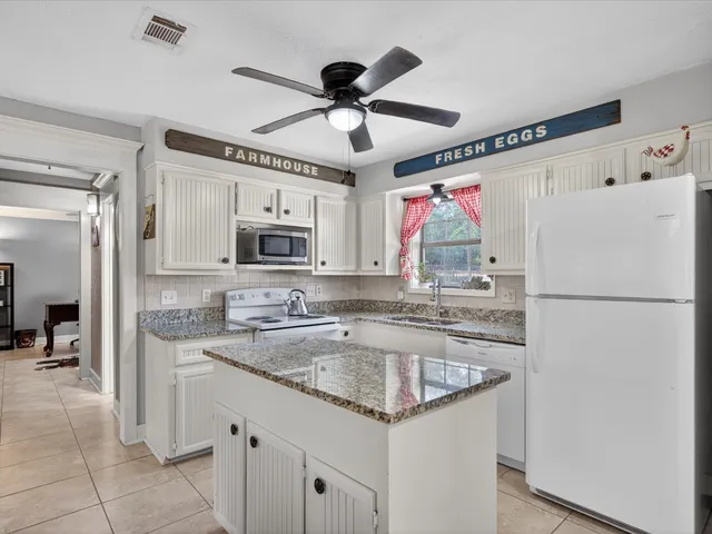 $399,500 | 10277 Champion Forest Loop, Conroe, TX 77303