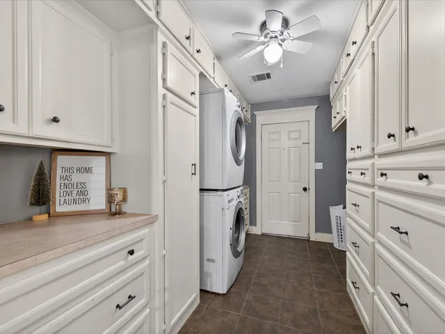 $399,500 | 10277 Champion Forest Loop, Conroe, TX 77303