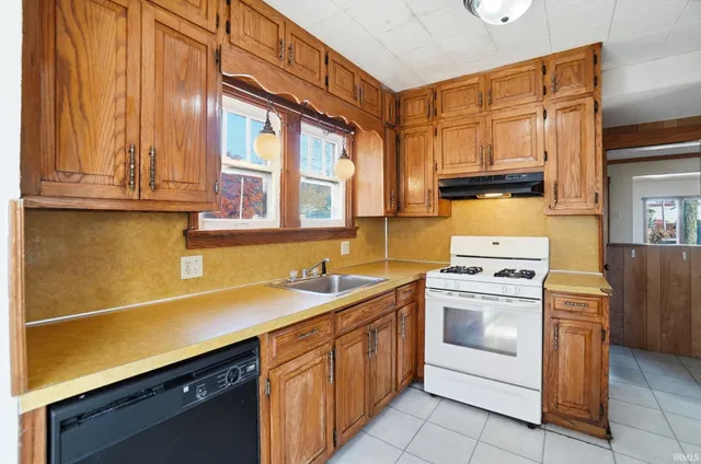 $169,000 | 2315 California Avenue, Fort Wayne, IN 46805