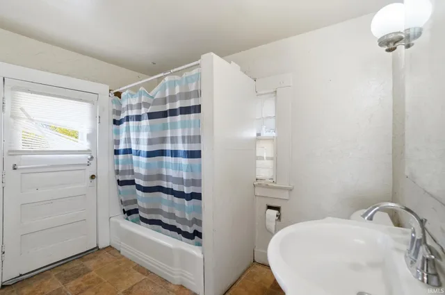 $169,000 | 2315 California Avenue, Fort Wayne, IN 46805