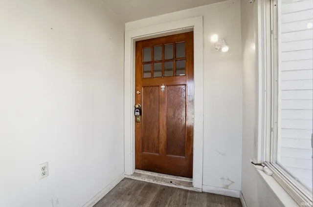 $169,000 | 2315 California Avenue, Fort Wayne, IN 46805