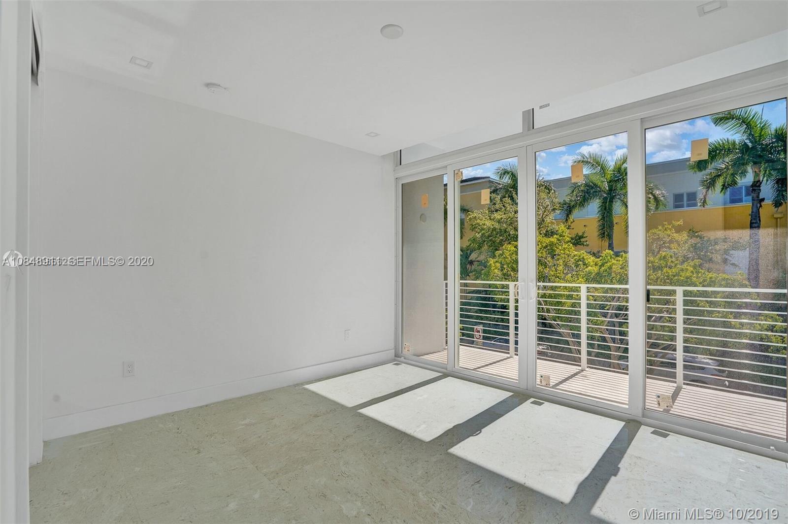 610 Ridgewood Road Key Biscayne, FL 33149 - Photo 14 of 34 Gallery Image 14