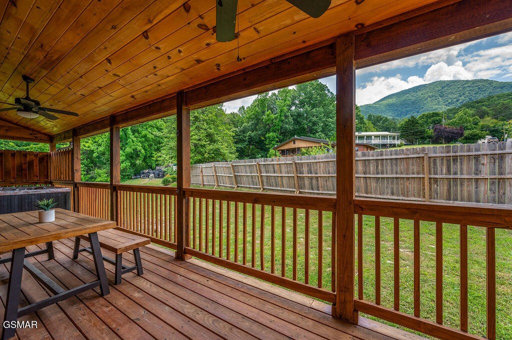 3453 Laurel Ridge Way Sevierville, TN 37862 - Photo 40 of 49 Gallery Image 40