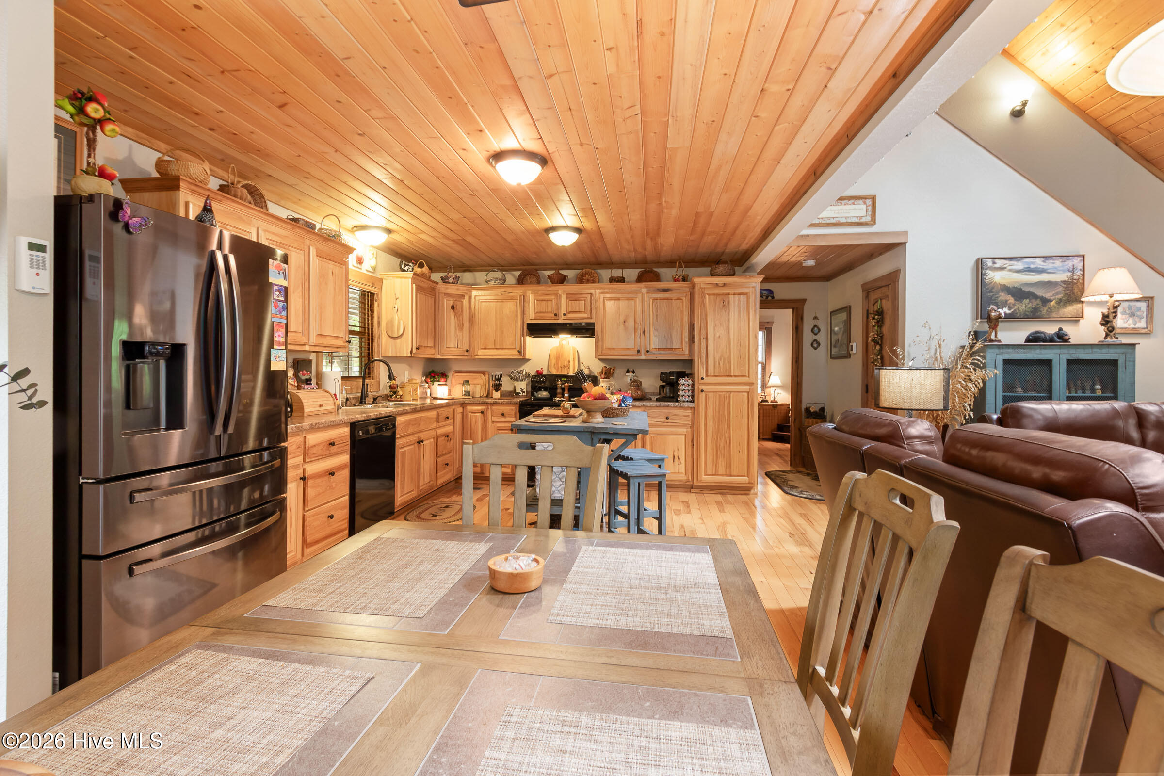 1070 Burger Road Murphy, NC 28906 - Photo 22 of 55 Keeping/Kitchen