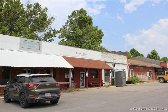 $15,000 | 346 Blackberry Road, Macks Creek, MO 65786