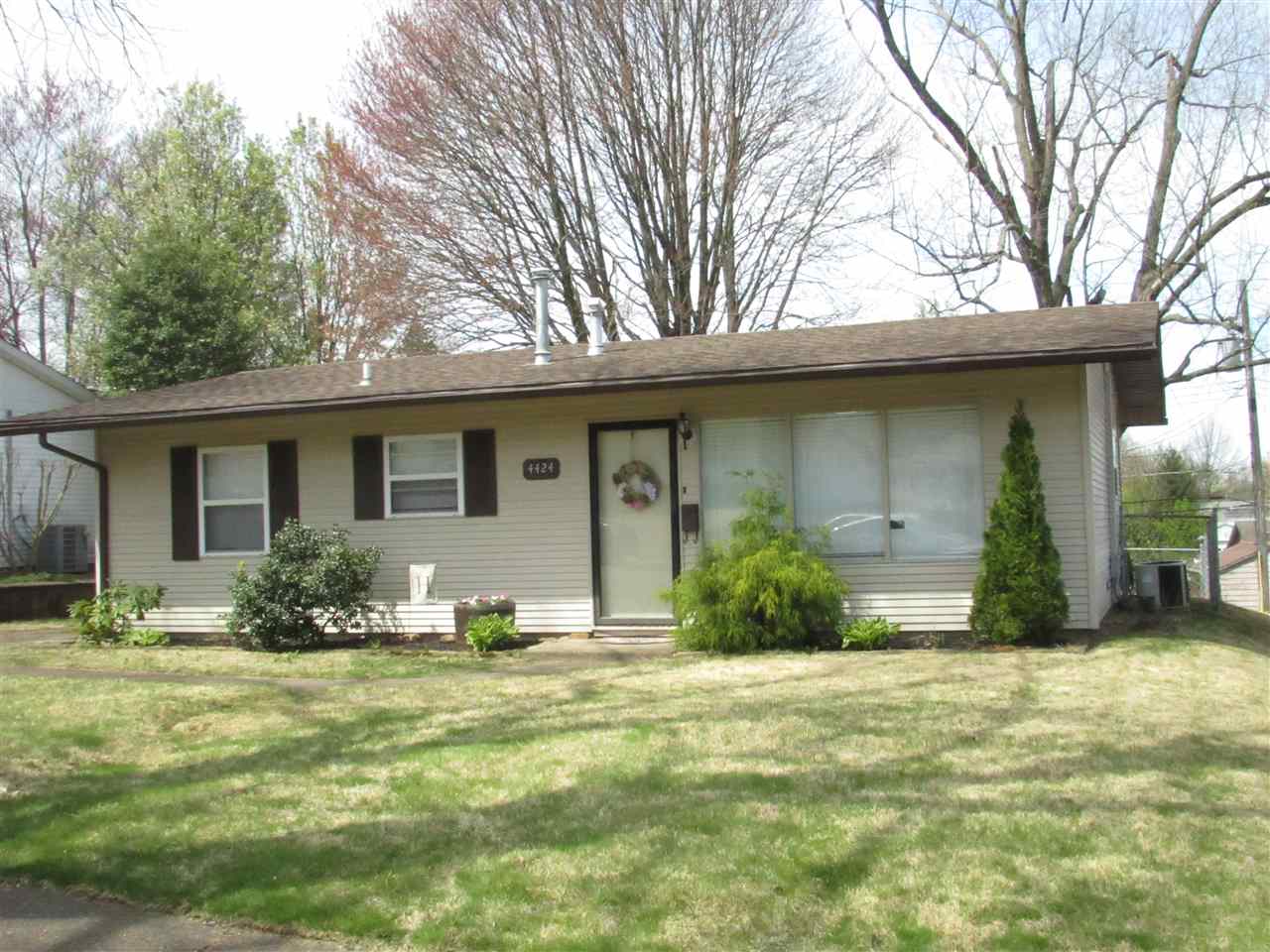 4424 Chadwick Road Evansville, IN 47710 - Photo 1 of 23 Gallery Image 1