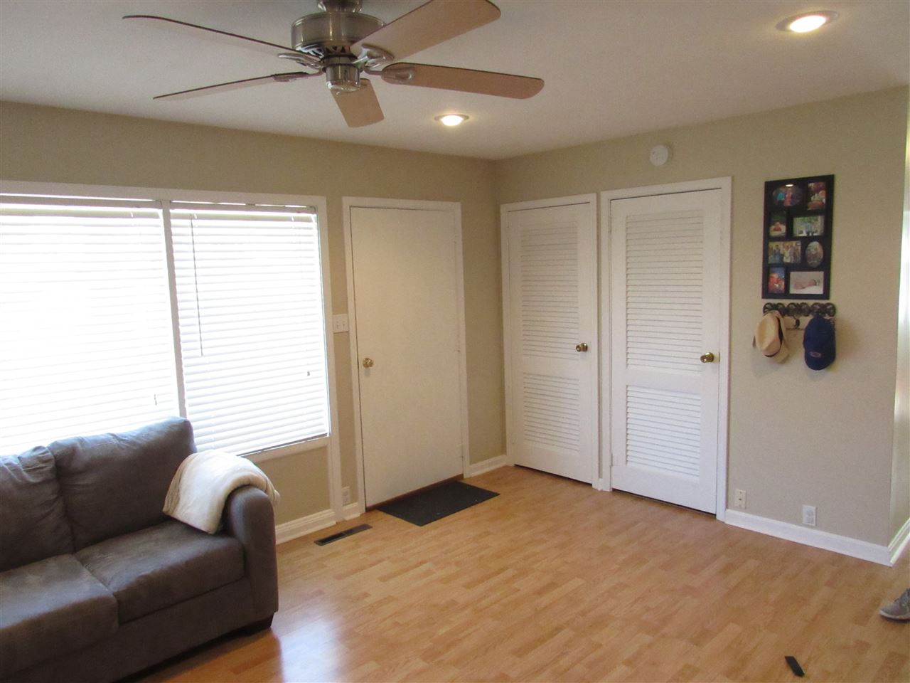 4424 Chadwick Road Evansville, IN 47710 - Photo 6 of 23 Gallery Image 6