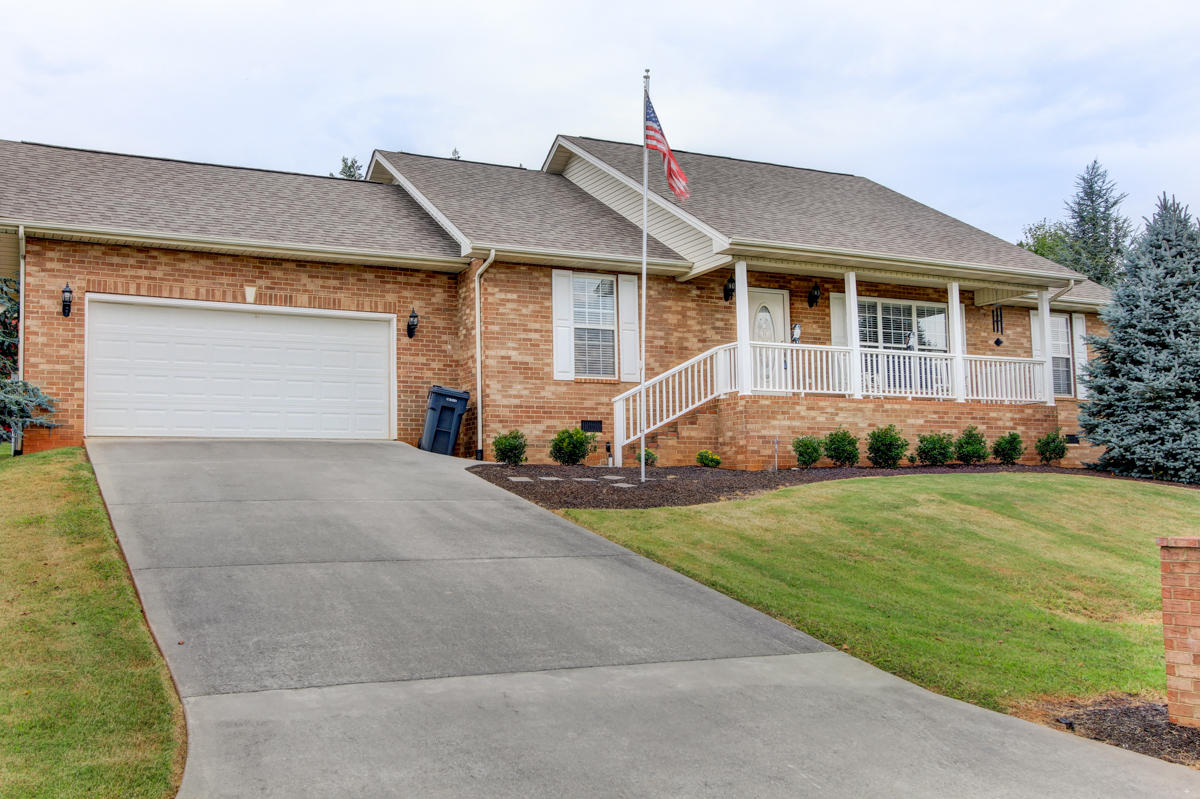 5620 J. Riley W Drive Greenback, TN 37742 - Photo 1 of 27 + Perceptions (28)