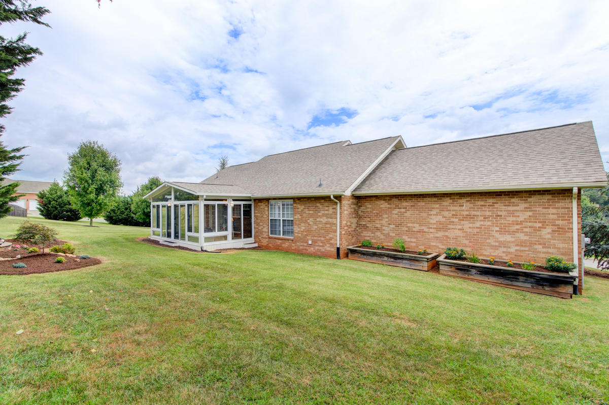 5620 J. Riley W Drive Greenback, TN 37742 - Photo 27 of 27 + Perceptions (26)