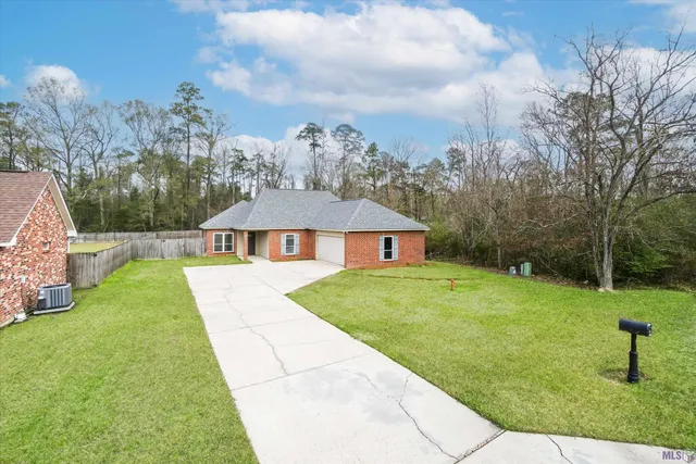 $244,900 | 8085 Wolfcreek Place, Denham Springs, LA 70726