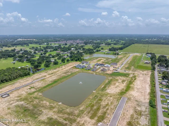 $292,500 | 208 Long Creek, Scott, LA 70583