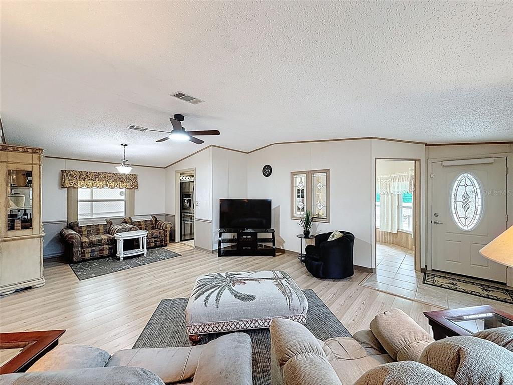 1001 Starkey Road, Unit 259 Largo, FL 33771 - Photo 5 of 30 Open Living Area