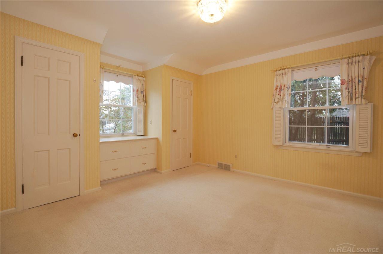 611 Shoreham Road Grosse Pointe Woods, MI 48236 - Photo 27 of 43