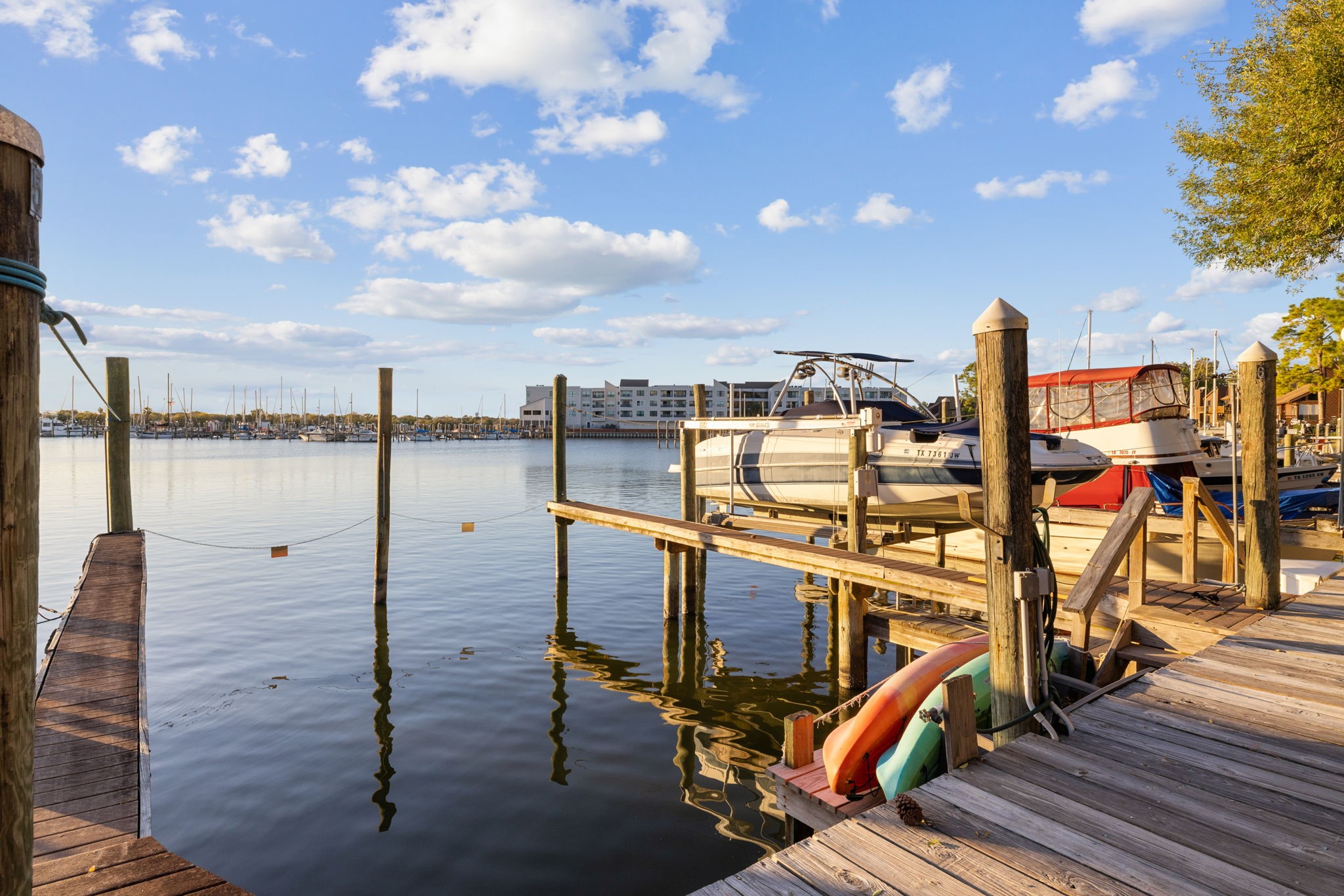 659 Davis Road League City, TX 77573 - Photo 21 of 34 a view of a terrace with sitting area