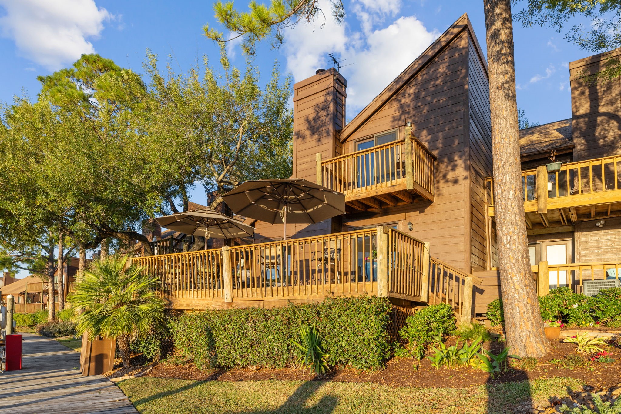 659 Davis Road League City, TX 77573 - Photo 23 of 34 a view of a building with a outdoor space