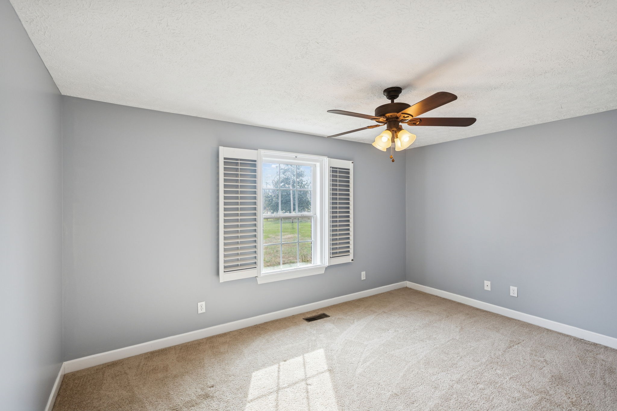 5453 Hillsboro Viola Road Manchester, TN 37355 - Photo 24 of 49 a view of an empty room with a window
