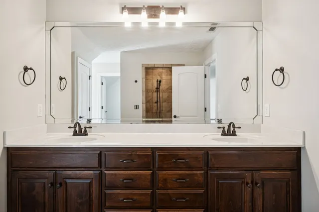 $575,000 | 5453 Hillsboro Viola Road, Manchester, TN 37355