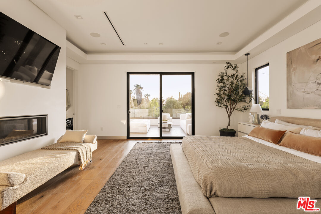 4445 Camellia Avenue Studio City, CA 91602 - Photo 12 of 29