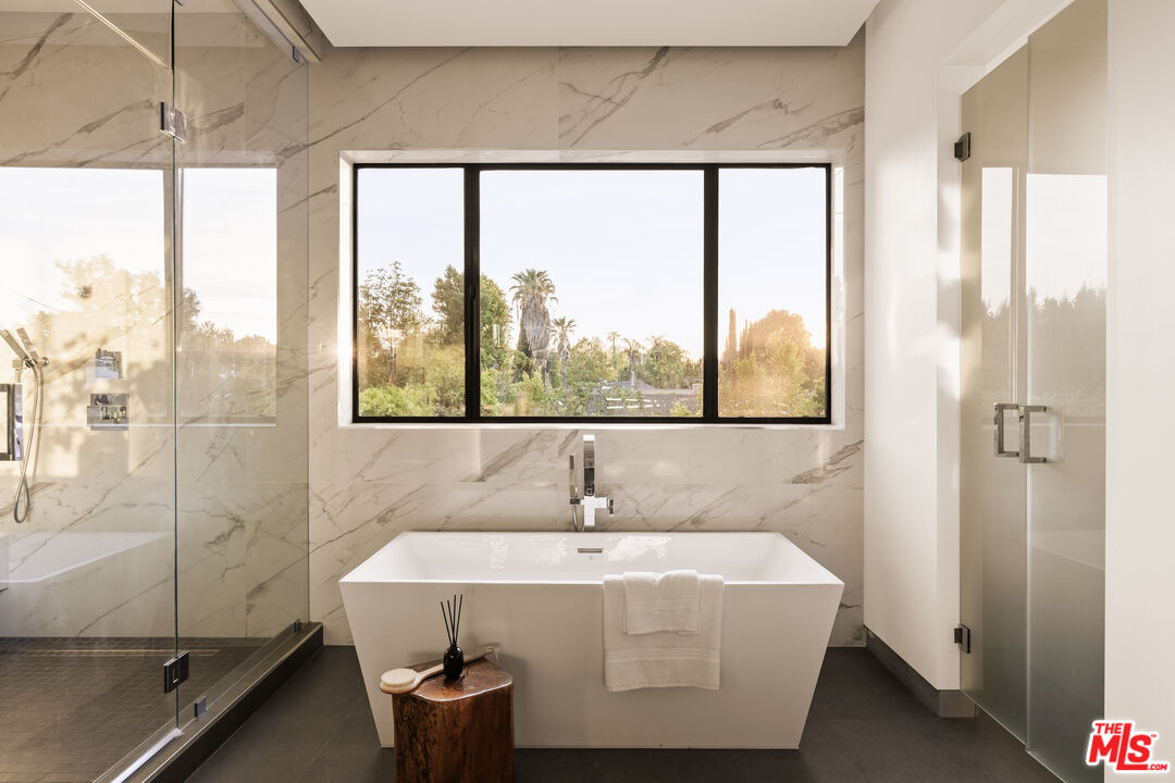 4445 Camellia Avenue Studio City, CA 91602 - Photo 15 of 29