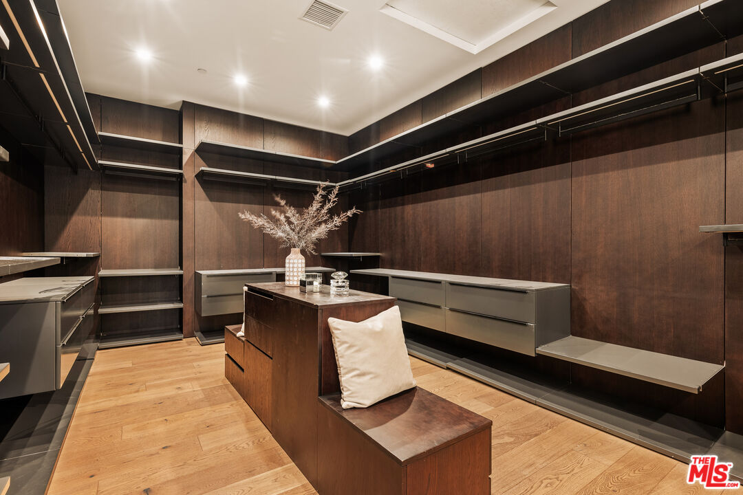 4445 Camellia Avenue Studio City, CA 91602 - Photo 16 of 29