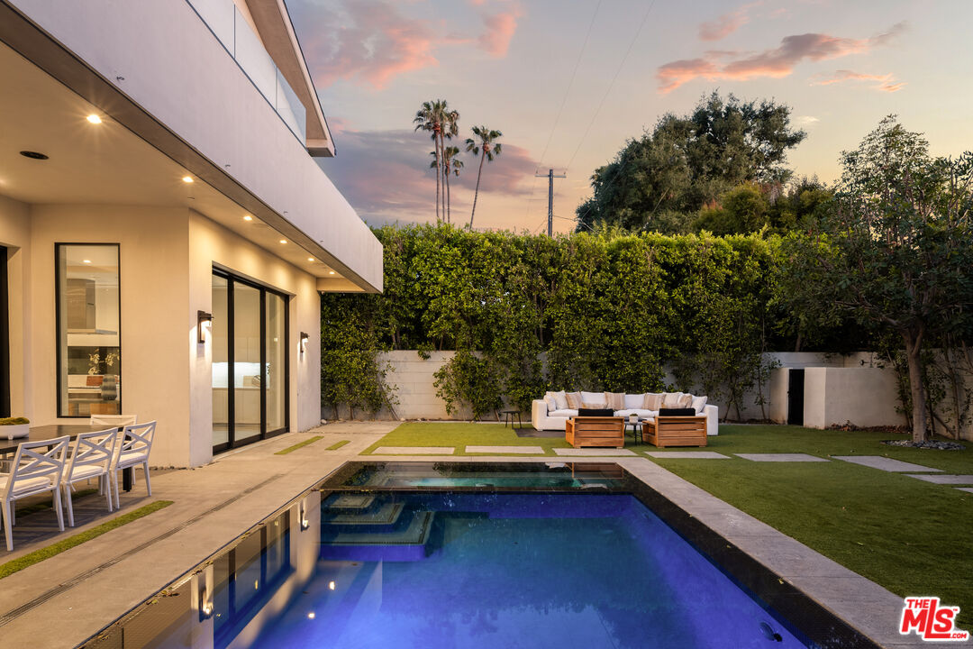 4445 Camellia Avenue Studio City, CA 91602 - Photo 26 of 29