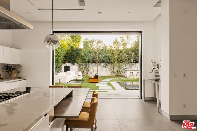 $3,999,999 | 4445 Camellia Avenue, Studio City, CA 91602