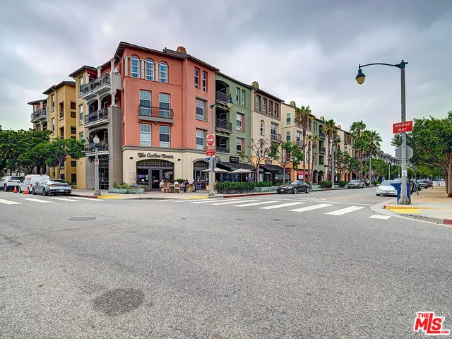 $4,200 | 6020 South Seabluff Drive, Unit 122, Playa Vista, CA 90094