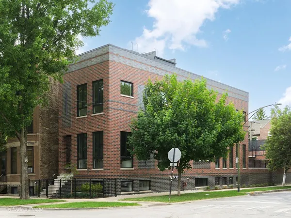 $2,550,000 | 1900 West Cortland Street, Chicago, IL 60622