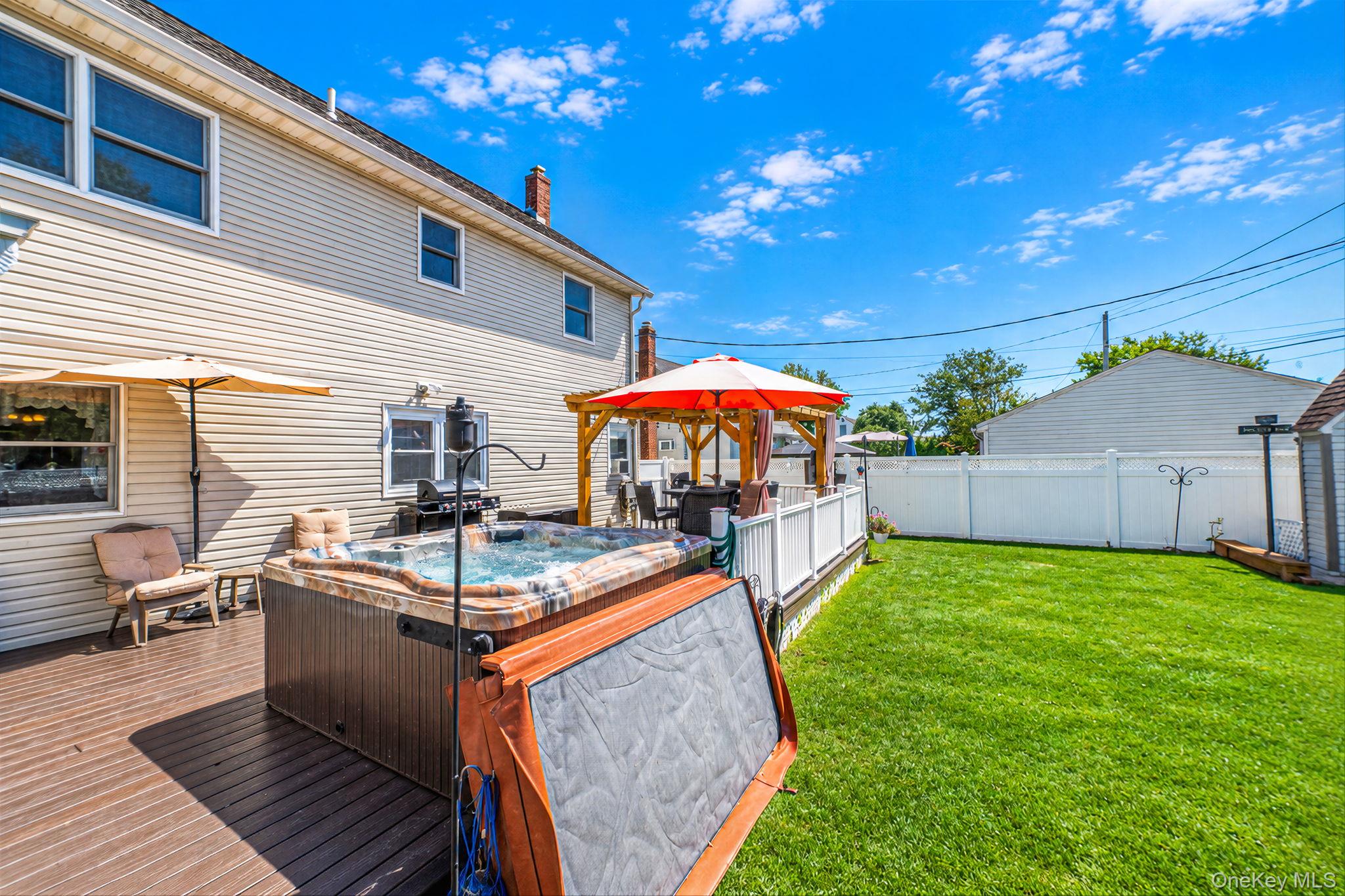 16 Salem Road Hicksville, NY 11801 - Photo 40 of 50 Gallery Image 40