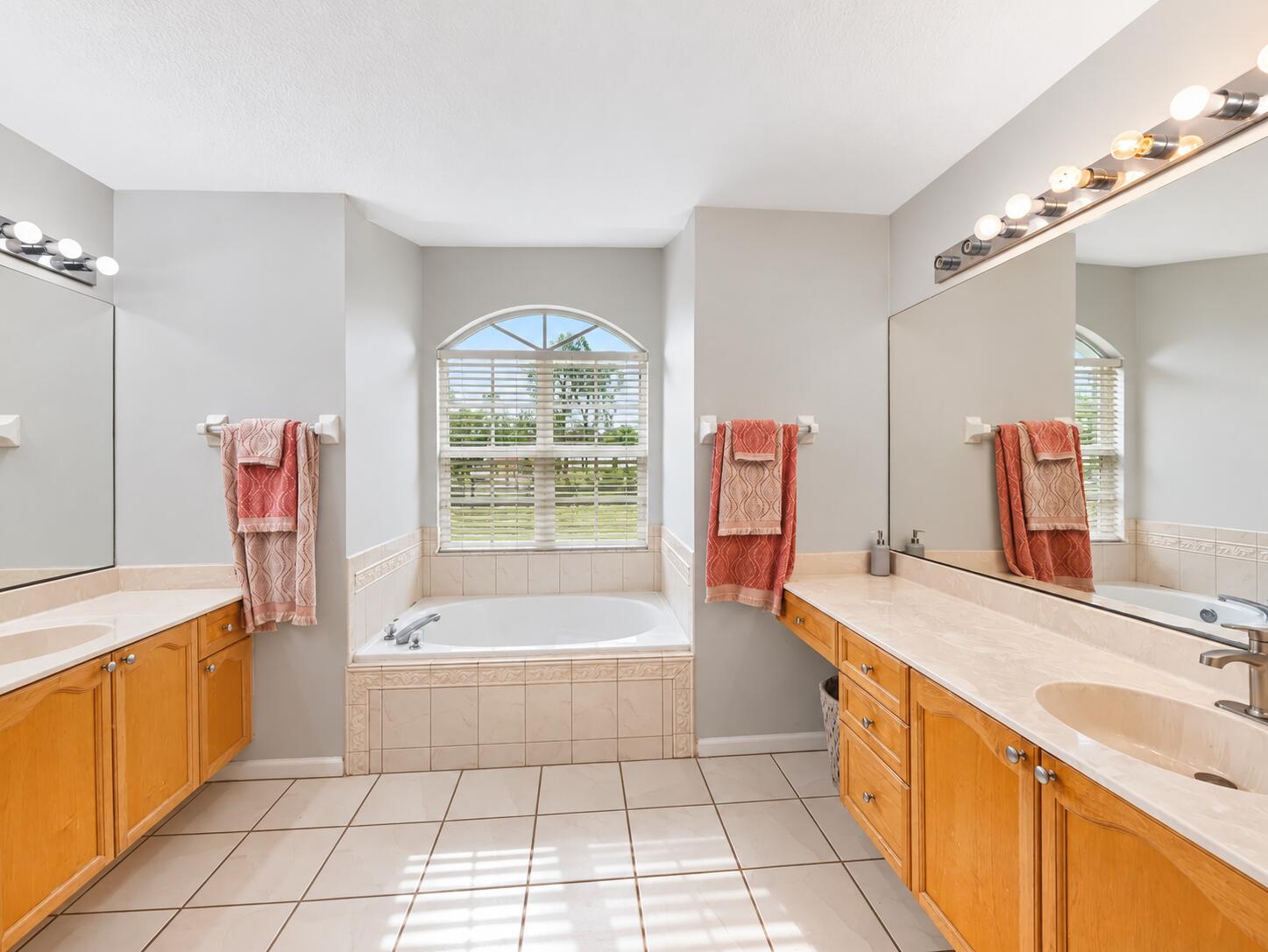 14366 76th Road North The Acreage, FL 33470 - Photo 13 of 16 35B31B7B-A190-4350-9C0B-448DCABD6566