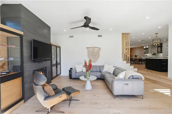 $4,388,000 | 1852 6th Street, Manhattan Beach, CA 90266