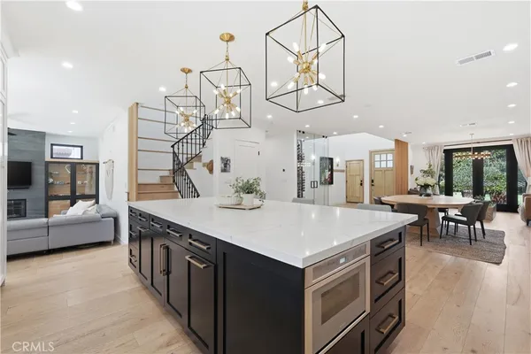 $4,388,000 | 1852 6th Street, Manhattan Beach, CA 90266