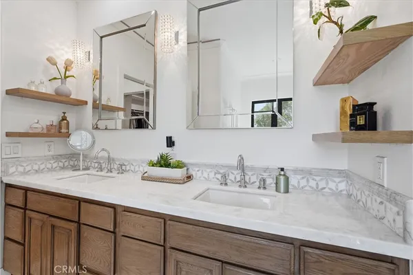 $4,388,000 | 1852 6th Street, Manhattan Beach, CA 90266