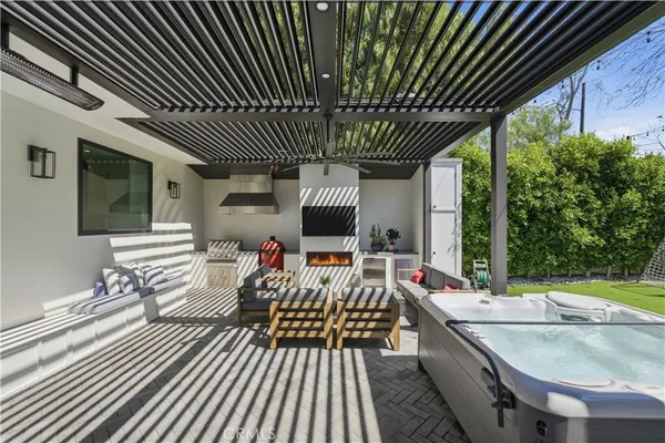 $4,388,000 | 1852 6th Street, Manhattan Beach, CA 90266