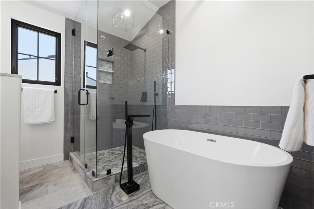 1852 6th Street Manhattan Beach, CA 90266 - Photo 43 of 58