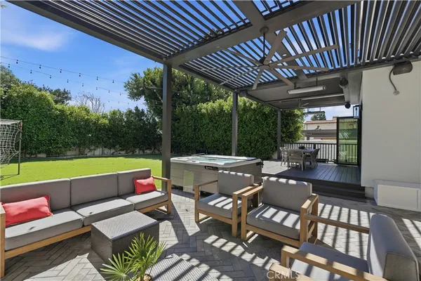 $4,388,000 | 1852 6th Street, Manhattan Beach, CA 90266