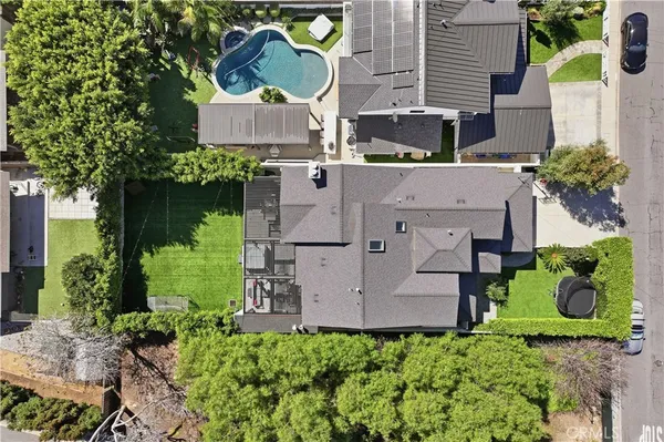 $4,388,000 | 1852 6th Street, Manhattan Beach, CA 90266