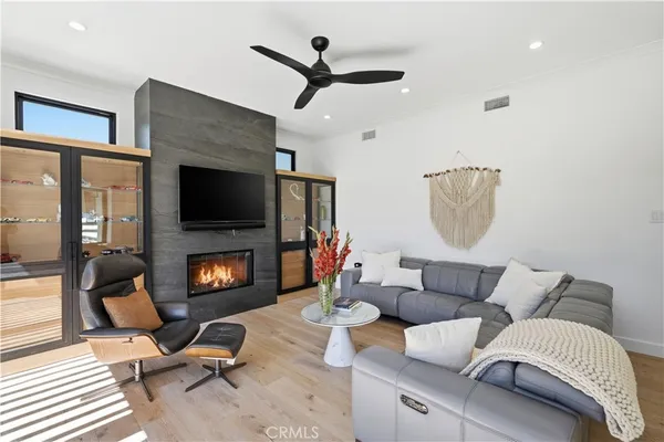 $4,388,000 | 1852 6th Street, Manhattan Beach, CA 90266