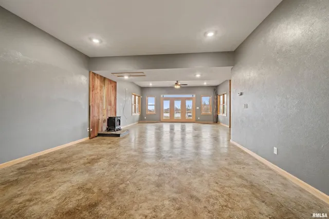 $749,900 | 1115 Hilltop Lane, Simpson, IL 62985